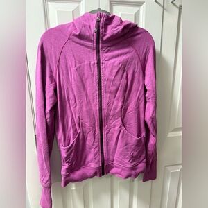 Lululemon mid weight zip up jacket size 8 EUC